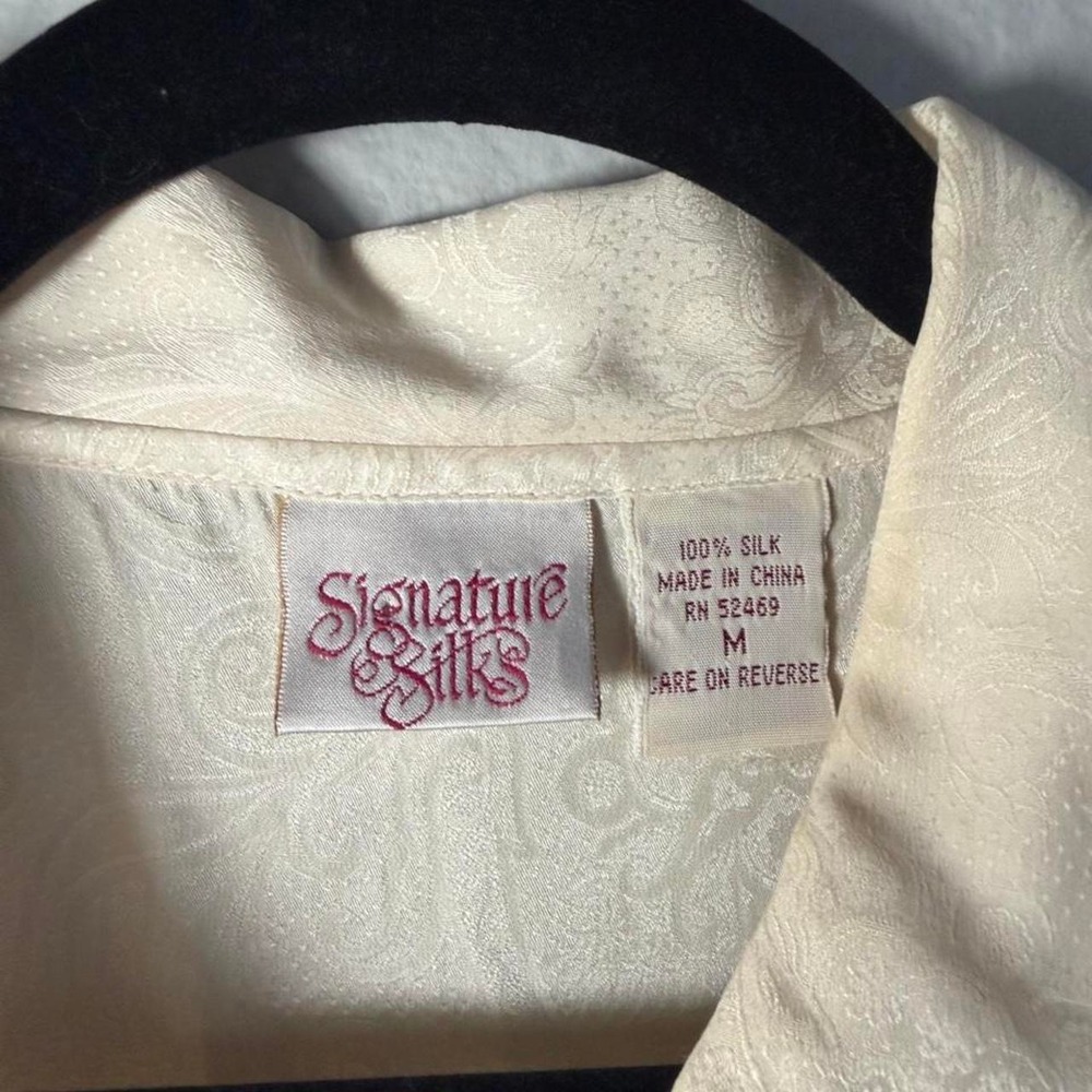 Vintage Signature Silks 100% Silk Jacquard Button Up Blouse Medium - Picture 2 of 5